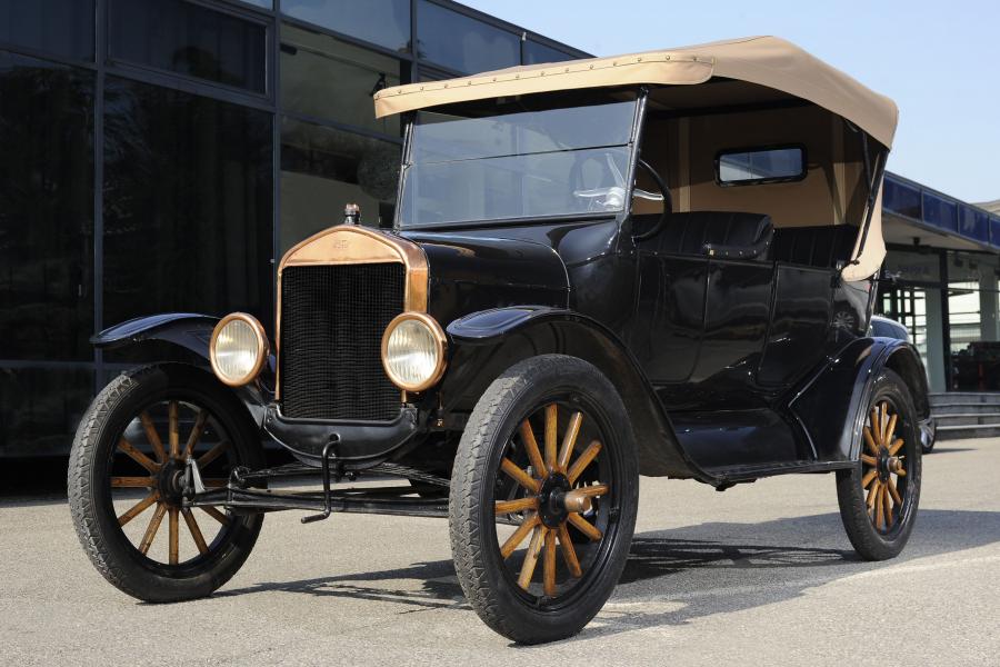  Ford Model T Torpedo Phaeton 1923 года  (фото 10 из 10)